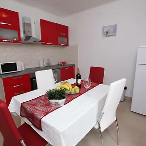 Apartment Seaside Paradise, Split